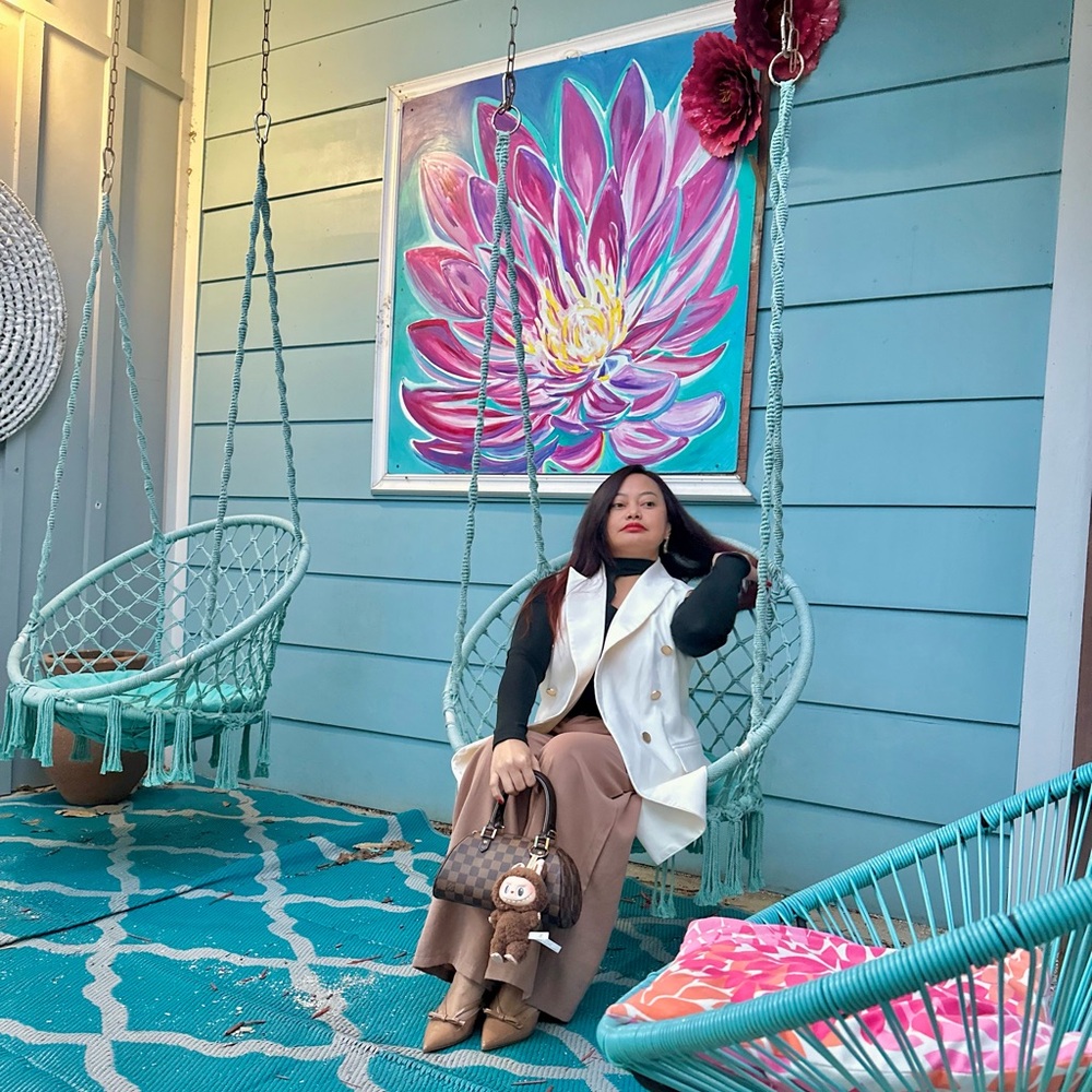 Meet your Posher, Hong